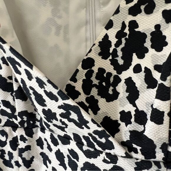 Michael Kors Sleeveless Textured Cross Front Animal Print Sheath Dress Size 4 - Picture 5 of 9